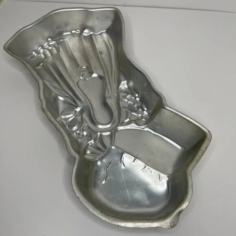 Wilton‎ 1975 HOLLY HOBBIE Cake MOLD Pan Vintage Aluminum Farmhouse Cottage Core